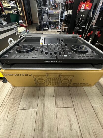 Denon DJ SC Live 4 używany +case - obrazek 2