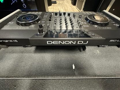 Denon DJ SC Live 4 używany +case - obrazek 4
