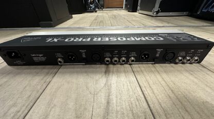 Behringer Composer Pro XL MDX2600 V2 używany - obrazek 3