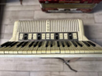Akordeon Hohner Tango VM 120 B 4CH +futerał - obrazek 9