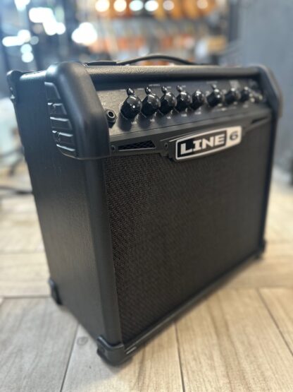 Line6 Spider Classic 15 combo gitarowe używane - obrazek 3