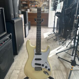 Aria Pro II STG Series White Gitara Elektryczna używana