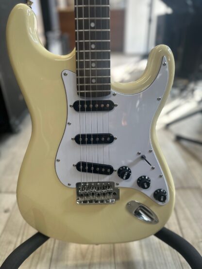 Aria Pro II STG Series White Gitara Elektryczna używana - obrazek 3