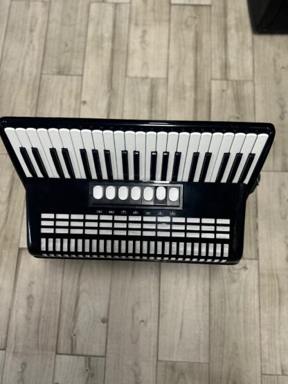 Akordeon Hohner Student 120B 3CH używany stan idealny - obrazek 4