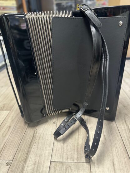 Akordeon Hohner Student 120B 3CH używany stan idealny - obrazek 9